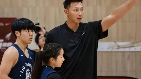 巴西教练倡导球员自主权，营造足球乐土，战术革新暂放一边